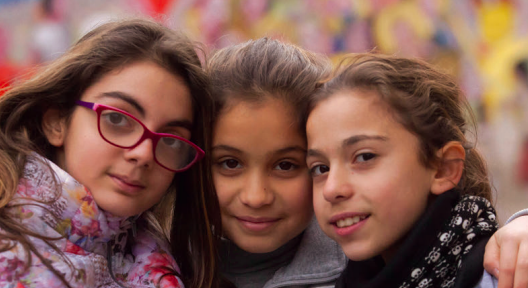 I conflitti sono ostacoli all’istruzione, ma l’educazione può sconfiggere la guerra 