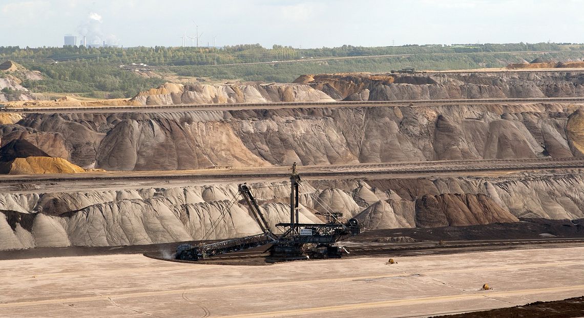 Tra Parigi e Glasgow consumate 500 mila miliardi di materie prime