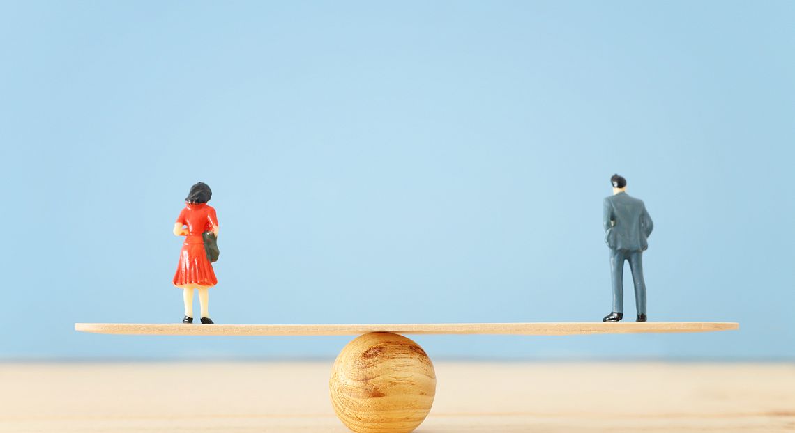 Ai figli anche il cognome materno, ASviS: “Passo avanti per la parità di genere”